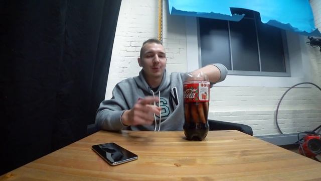 ПОЛОЖИЛ РУКУ В КОЛУ на 24 ЧАСА! Что с ней стало? смотреть онлайн