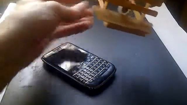 BlackBerry-Podstawka z listewek. смотреть онлайн