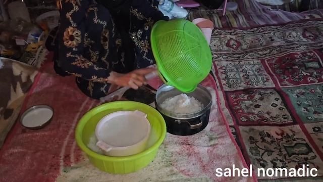 "Incredible Culinary Encounter: Iranian Engineer's Cave Cooking for a Nomadic Family" смотреть онлайн