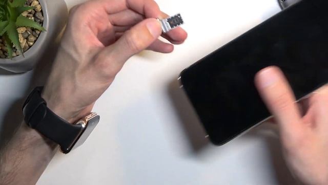 How to Insert SIM Card into Samsung Galaxy S23+ смотреть онлайн