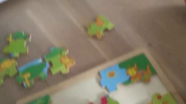 Собираем пазл для детей из 15 деталей. Деревянный пазл в рамке, дикие животные, для малышей. смотреть онлайн