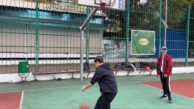 ЗАБРОСЬ МЯЧ и ВЫИГРАЙ 1000 р ЧЕЛЛЕНДЖ ! смотреть онлайн