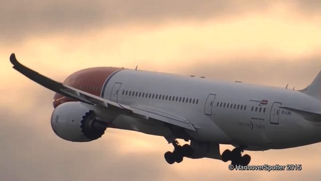 Norwegian B787 Dreamliner Takeoff Into The Sunset At Copenhagen Airport!