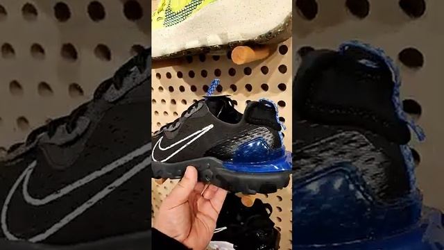Сколько стоят крутые кроссовки nike в Стамбуле ? смотреть онлайн