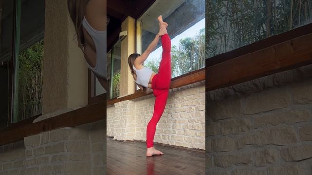 split workout. contortion flexibility. flexible girl смотреть онлайн