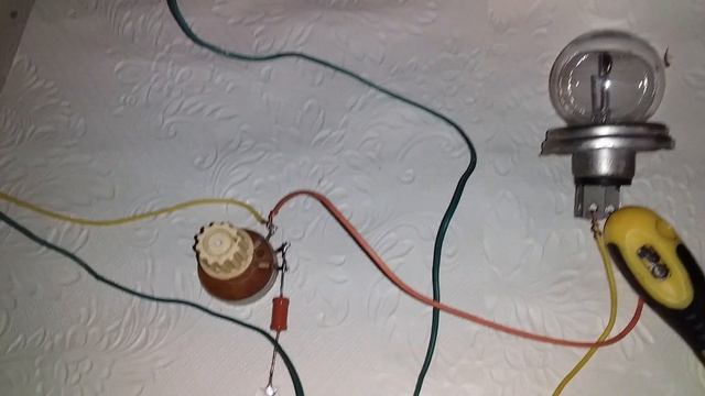 "Ампериус" - зарядное устройство на тиристорах для АКБ 7,5А смотреть онлайн