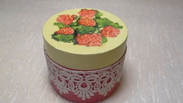 Какую красоту я делаю из обычных баночек от крема. Поделки своими руками. смотреть онлайн