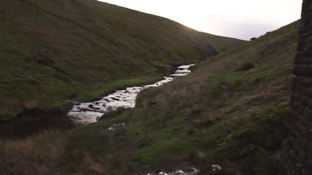 Spend the night in the smallest bothy in the UK - Grwyne Fawr смотреть онлайн