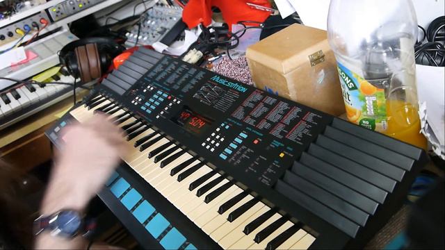 Yamaha PSS780 - A Quick Demo Before I Posted It... 3 Years Ago...