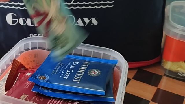 Влог: Собираем еду в поезд/Готовлю печёнку/ Арбуз смотреть онлайн