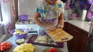 КУРИНАЯ ГРУДКА С КАБАЧКАМИ И КАРТОФЕЛЕМ ??