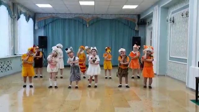 танцевальный ансамбль "Сказка" танец Новый год смотреть онлайн