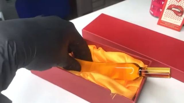 Стеклянный фалоимитатор в форме банана MassX смотреть онлайн