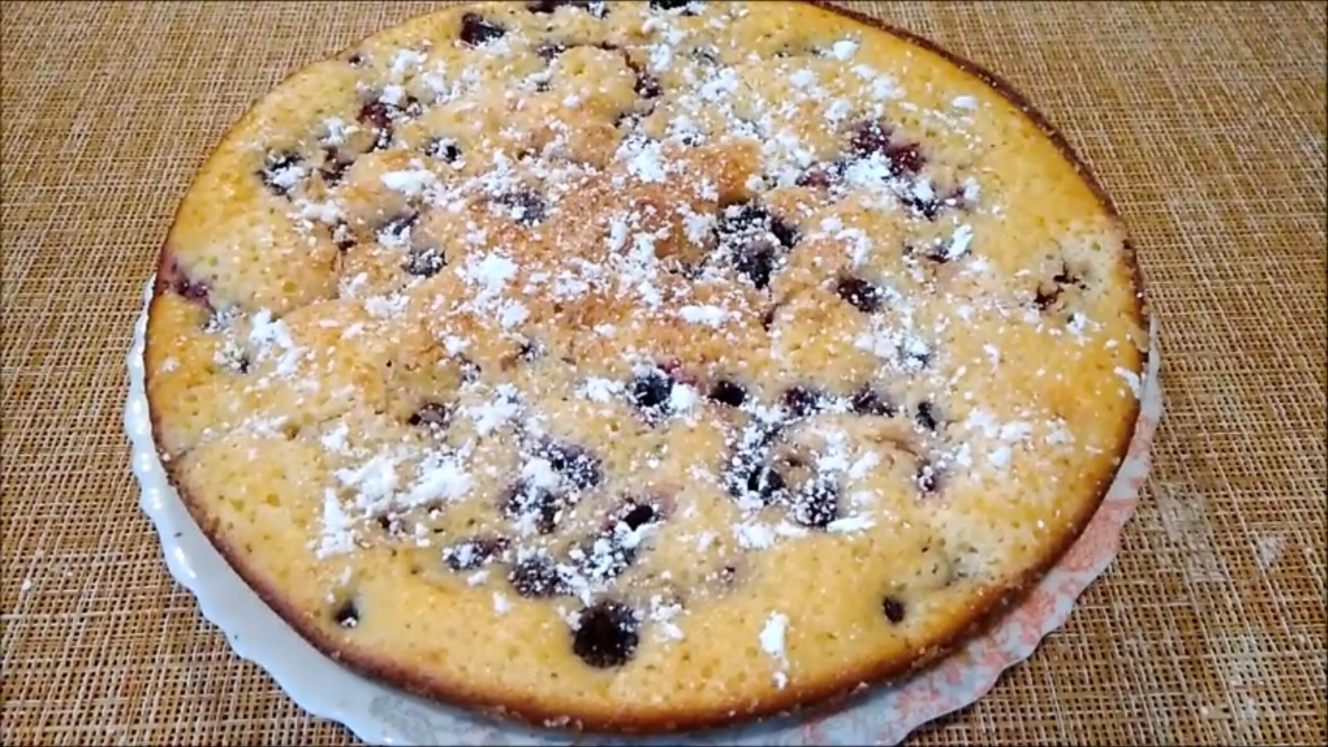 Пирог с вишней на кефире.mp4 смотреть онлайн