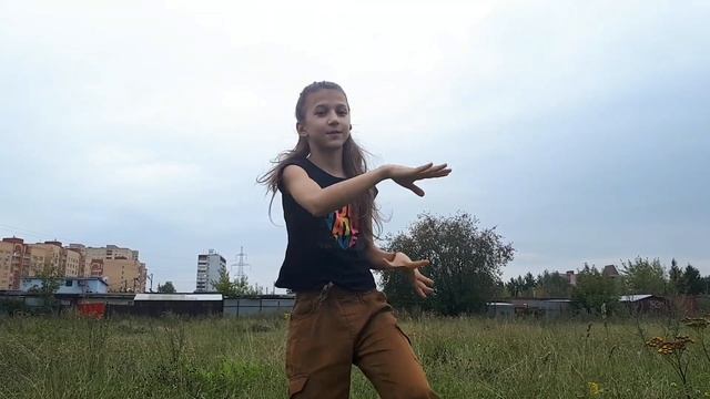 Танец Пчеловод - RASA/// Флешмоб/// Танец под песню/// Легкие движения/// ArinaT смотреть онлайн