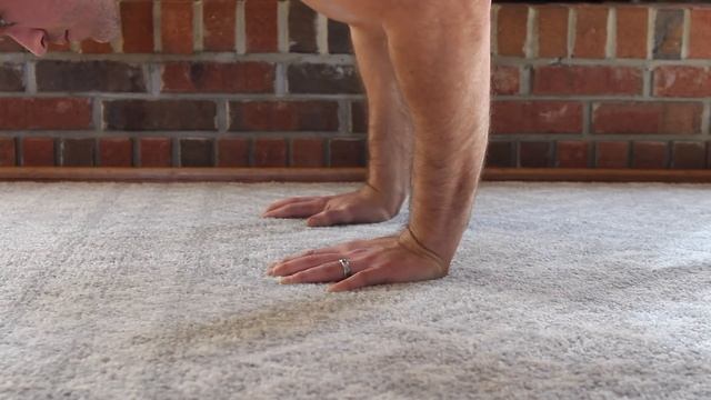Frog Stand Progression | Learn The Handstand! (Step 1) смотреть онлайн