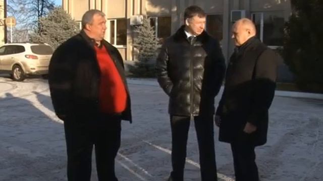 ОАО " Минудобрение" подарило городу спецтехнику для коммунальных служб. смотреть онлайн