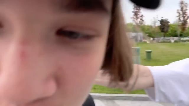 ЯЖЕМАТЬ И ЯЖЕБАТЯ НАПАЛИ НА СКЕЙТПАРК