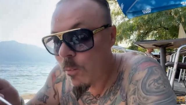 СИММОНОВ - НЕ НАДО ЛЬВА ДЕРГАТЬ ЗА ХВОСТ. смотреть онлайн