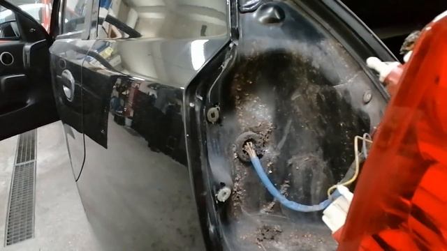 Chevrolet Aveo or Daewoo Kalos Rear Light Bulb Replacment смотреть онлайн