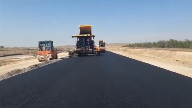 Устройство верхнего слоя покрытия (ЩМА-20). ПК 440+00-444+00. Дата 01.07.2021 г. смотреть онлайн