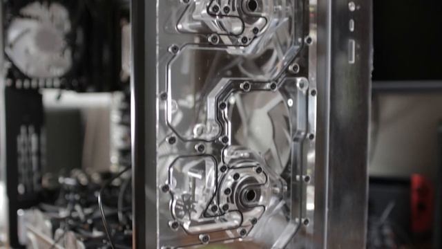 Lian Li O11D XL ROG: Double Loop Red-clear Watercooling System