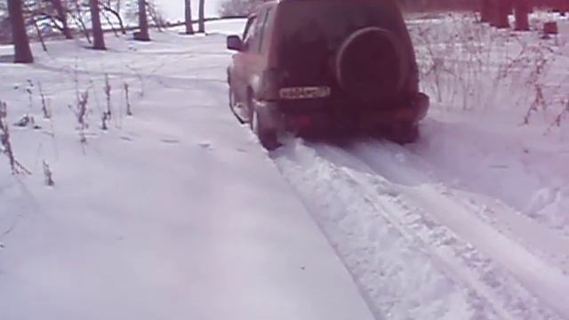 Pajero 2 в снегу Kumho Road Venture MT KL71 смотреть онлайн