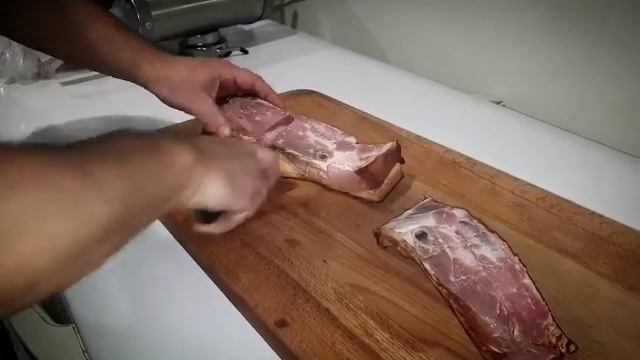 Грудинка свиная варёно-копчёная ГОСТ смотреть онлайн