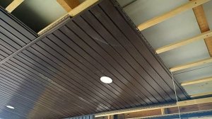 Подшивка крыши софитом