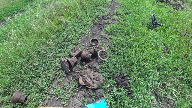 ЗДЕСЬ НЕ ДОЛЖНО БЫТЬ МЕТАЛЛА, НО... Коп металлолома смотреть онлайн