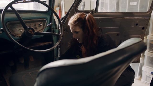 I BOUGHT THE CAR FROM HARRY POTTER смотреть онлайн