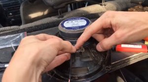 Как припаивать провода к динамику.