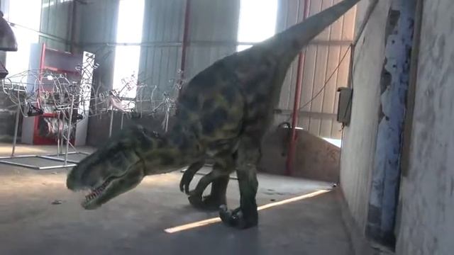 Костюм динозавра с закрытыми ногами смотреть онлайн