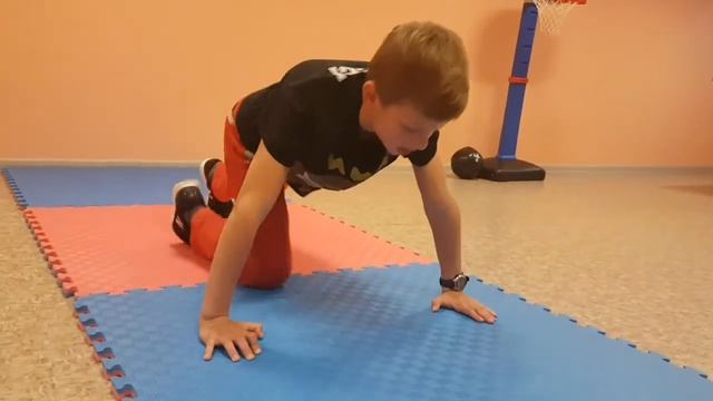 Отжимания от пола. Брусья. Подтягивания. Проверка результатов. День 5. смотреть онлайн