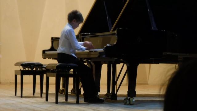 Выступление в отчетном концерте фортепианного отдела ДШИ11, 18.05.2023. И.С. Бах, Жига из партиты №1 смотреть онлайн