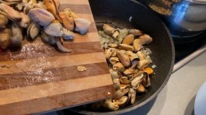 ПАСТА с мидиями в сливочно-сырном соусе/ Попробуйте Сами