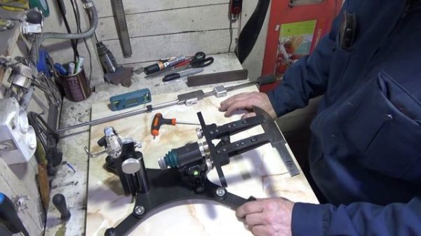 точилка с поворотным механизмом