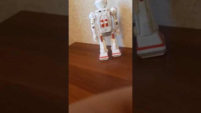 Робот xtrem Bots видео обзор смотреть онлайн