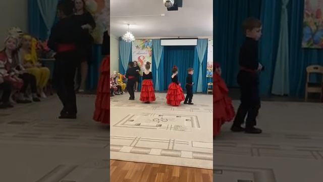 Испанский танец (часть) смотреть онлайн