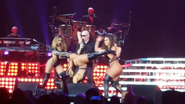 Pitbull 4 Denver 8/18 смотреть онлайн