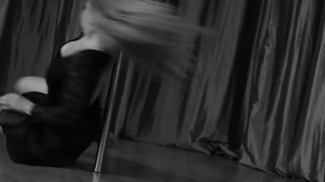 Занятия POLE DANCE в центре Москвы смотреть онлайн