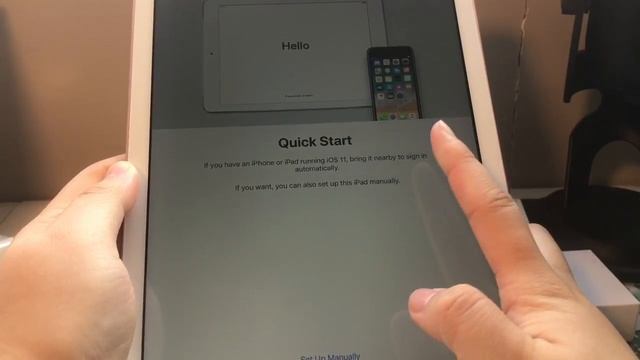 Apple iPad 2018 9.7" (6th Gen) With Apple Pencil Unboxing And Review смотреть онлайн