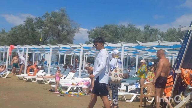 АНАПА. 28 июня 2023 г., +28, вода +24. Сегодня нм пляже гранд-отель Анапа вода чистая и теплая. смотреть онлайн