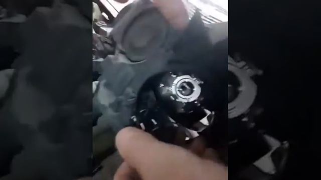 Замена лампы ближнего света на Ford focus 3 смотреть онлайн