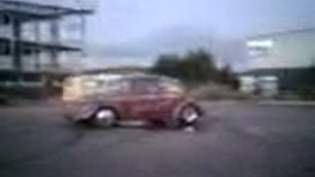 Dude's burnout 30-06-2006@22:00 смотреть онлайн