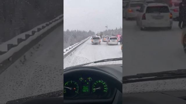 Зима затор на дороге. смотреть онлайн