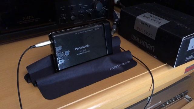 Panasonic RQ-S80 смотреть онлайн