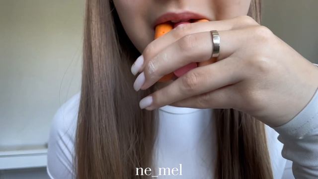 мокрый мел КАНЦЕЛЯРСКИЙ | ASMR | WET CHALK | CRUNCH смотреть онлайн