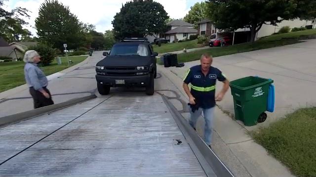 Chevy's Alarm System Was Messing Up смотреть онлайн