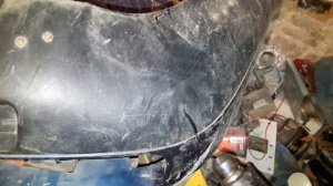 Так я запаиваю склеиваю пластиком бампер с помощью паяльника и фена